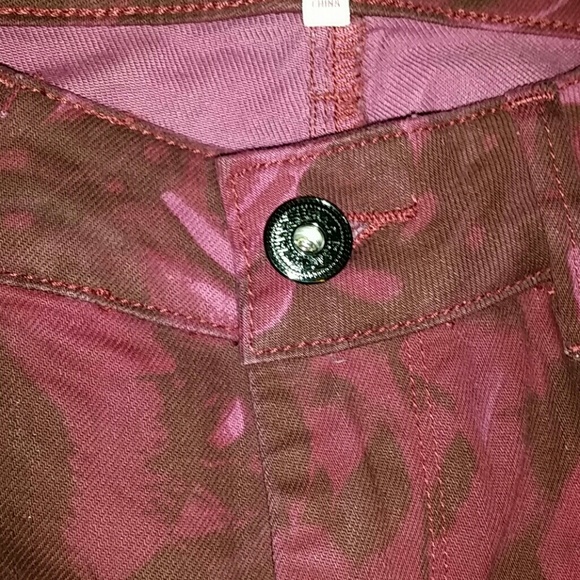 Isaac Mizrahi Flower Jeans, NWOT - Picture 4 of 7